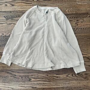 Soft oversized tan cream waffle knit long sleeve American Eagle top